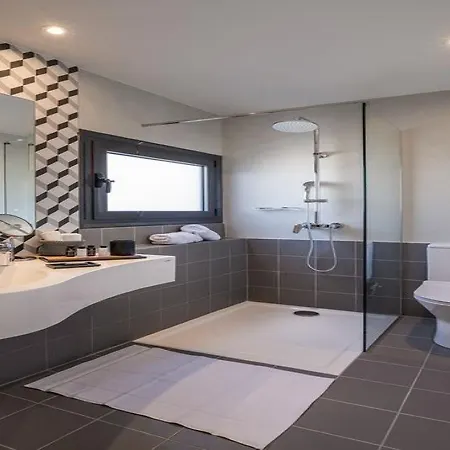 Urban Nest - & Aparthotel 4*