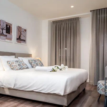 Urban Nest - & Atene