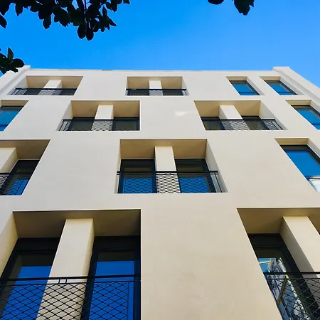 Aparthotel Urban Nest - & 4*
